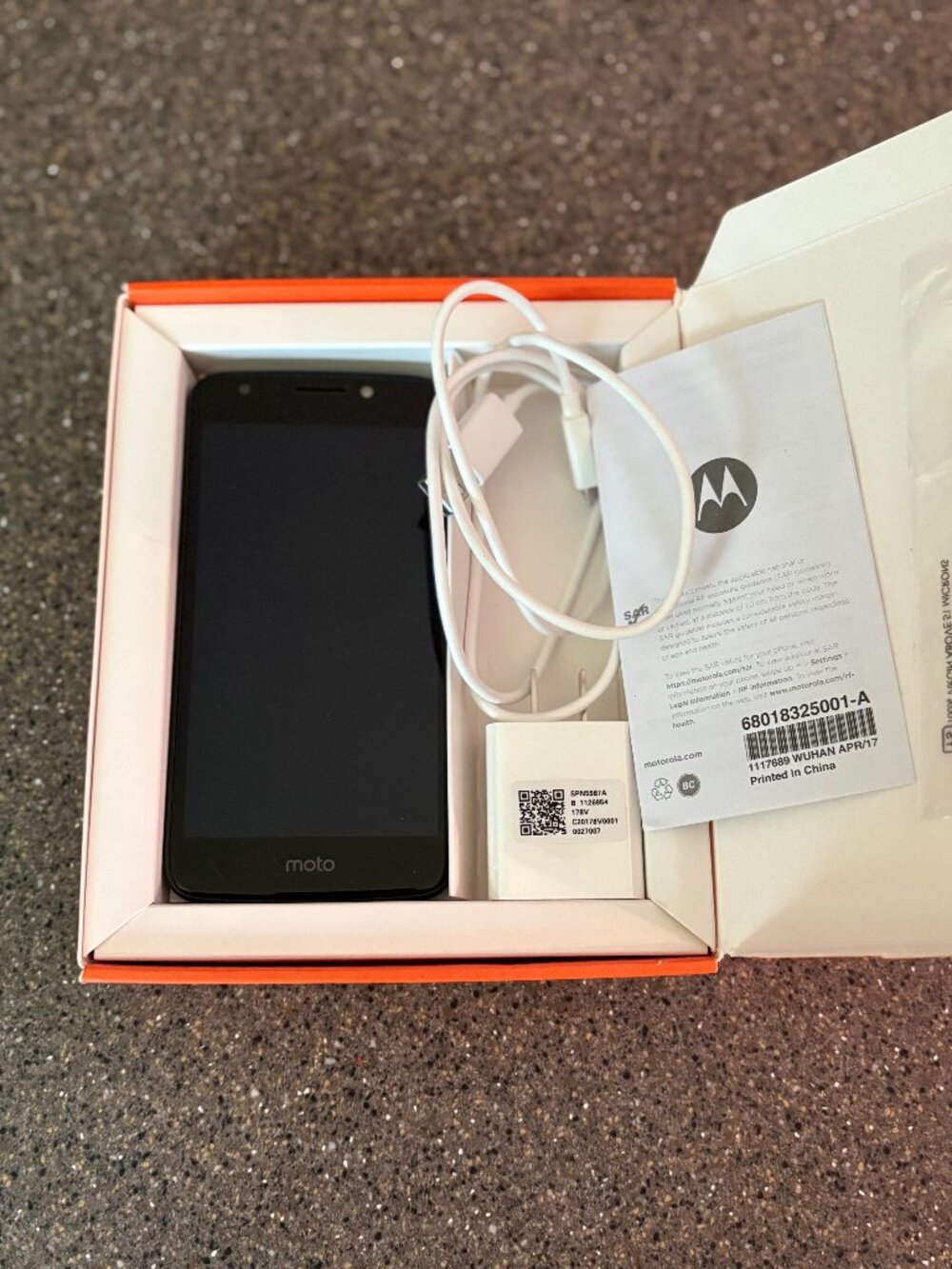 NIB Motorola Moto e4 phone